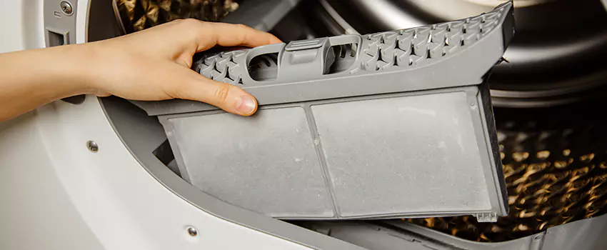 Signs Of A Clogged Dryer Lint Trap in Chicopee, Massachusetts